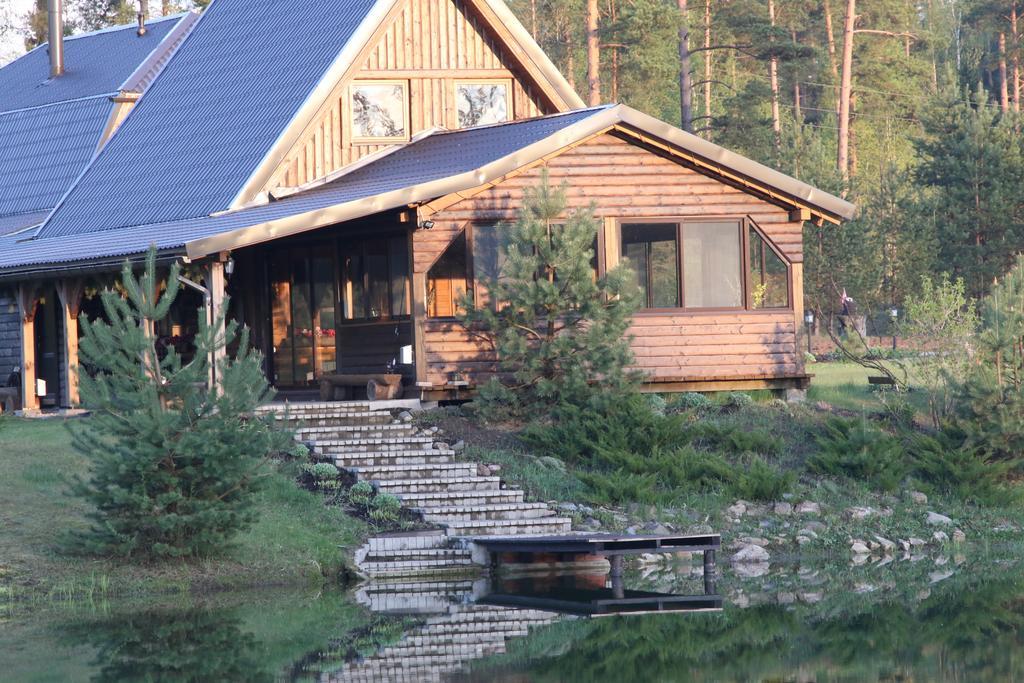 Viesu Maja Forrest Villa Dzimtmisa Eksteriør bilde